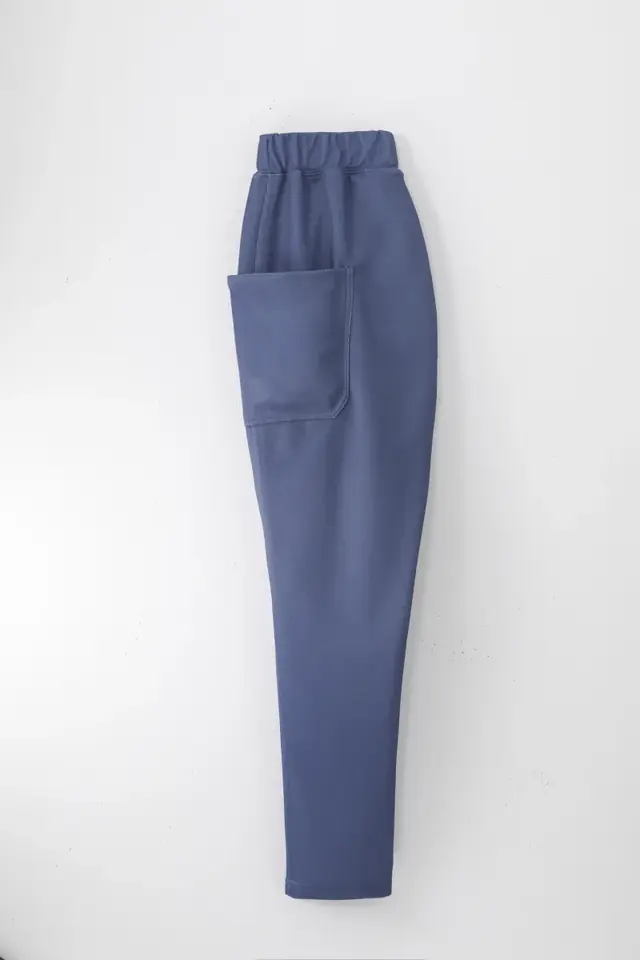 ポケット開脚パンツ